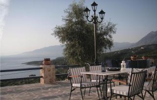2 Bedroom Lovely Home In Kalamata - Kalamata - 7