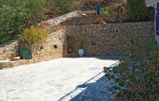 2 Bedroom Lovely Home In Kalamata - Kalamata - 6