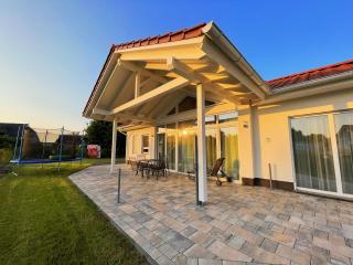 modernes Ferienhaus mit eigenem Garten und Terrasse - Ferienhaus Bauernrose - Trent - 0