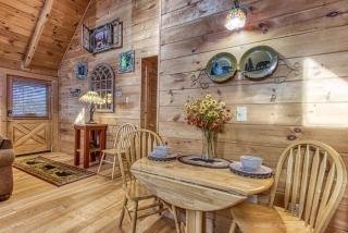 Two-Bedroom House - Pigeon Forge - 2