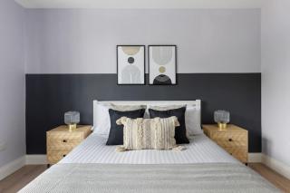 Stylish & Spacious 3 Bed Apartment with Fast Wifi, close to Tube & Wembly - Londra - 0