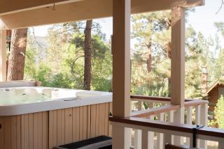 Old Hollywood Lodge-Pets, HotTub-Sauna, Speakeasy! - Big Bear City - 7