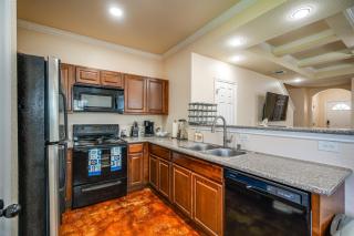 San Antonio Townhome about 2 Mi to Aquarium! - San Antonio - 1