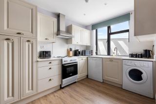 Stylish & Spacious 3 Bed Apartment with Fast Wifi, close to Tube & Wembly - Londra - 7