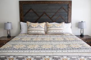 Pine Lodge - 1