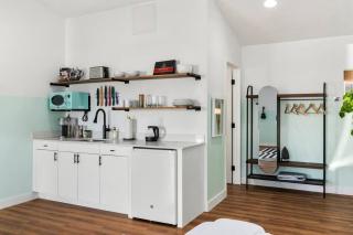 Mokuauia Studio suite.nui - Chandler - 1