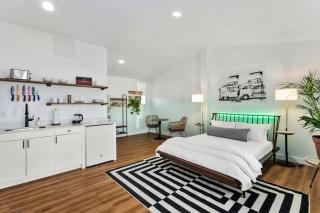 Mokuoeo Studio suite.nui - Chandler - 0