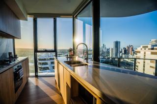 2 Bedroom Luxurious Family Apartment next to Pacific Fair - Broadbeach Gold Coast GC22 - 6