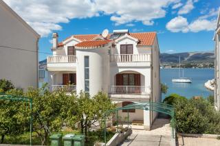 Apartments by the sea Okrug Gornji, Ciovo - 9693 - 8
