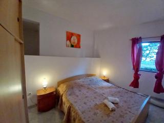 Apartments by the sea Ivan Dolac, Hvar - 21269 - Jelsa - 2