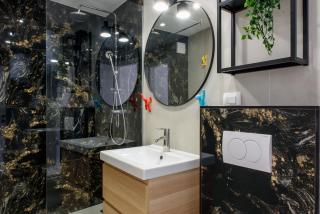 Varos Serenity 1 - 4