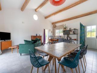 Cosy holiday home with pool - 6