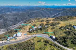 2 Higgi Drive - Ski in Ski Out - Mount Hotham - 2