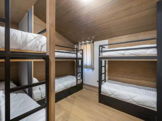 Penthouse à Megève avec Jacuzzi, Sauna, Piscine & Salle de Sport - FR-1-569-27 - 1
