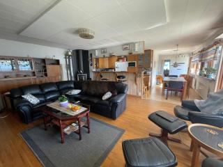 5 person holiday home in VÄSTRA FRÖLUNDA - 3