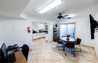 129 Fully Furnished, amenities galore - Scottsdale - 3