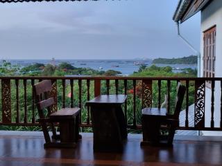 Sawasdee Sichang Resort - Ban Tha Thewawong - 8