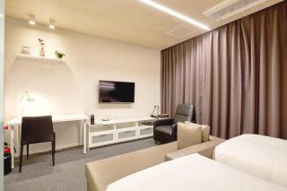 Grand City Hotel Changwon - Changwon - 4