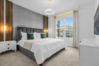 7 Bedrooms- 5 Bathrooms- Solterra 7684 Ol - Davenport - 2