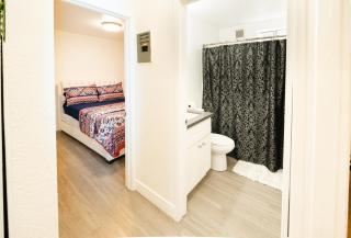 Cozy Koreatown/Hollywood 2 Bedroom - 1