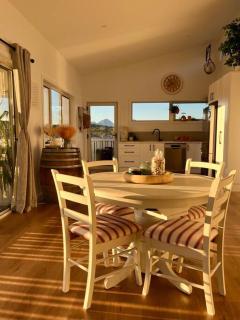 Viola - Seaside Retreat - Coles Bay - 7