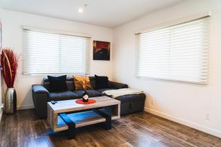 Modern Remodeled 1-Bedroom Close to Hollywood walk of fame with parking - 1