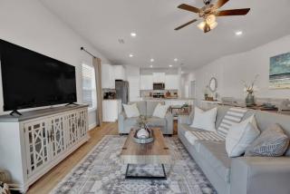 Brand new build with ocean views and golf cart sleeps 12 - Saint Joe Beach - 6
