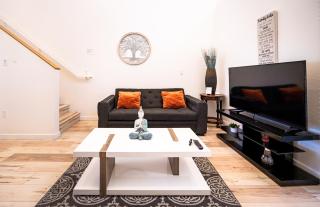 Chic 1-Bed Hollywood Loft Iconic Sign Views & Private Parking - Los Angeles - 7