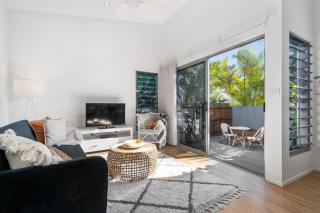 Marie's Byron Getaway - 9