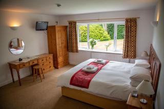 Sladen Lodge - 1
