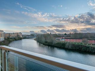 Lovely 2 Bedroom Apartment in the Bay with a view - Pass the Keys - 6