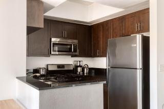 Mid-Wilshire 2BR w Sundeck BBQ nr The Grove LAX-196 - Los Angeles - 4