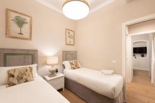 Apartments Florence- Guelfa delight with Courtyard - 0