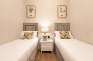 Apartments Florence- Guelfa delight with Courtyard - 7