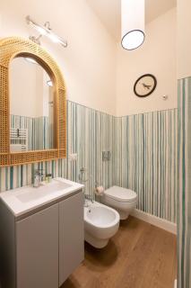 Apartments Florence- Guelfa delight with Courtyard - 6