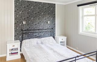 Gorgeous Home In Matre With Wifi - Bauge - 1