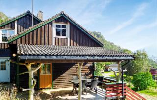 Gorgeous Home In Matre With Wifi - Bauge - 9