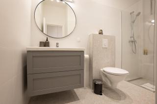 Posh studio with a king-size bed and modern design - Wien - 7