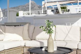 Stunning 2 bedroom Townhouse with Serene Terrace and Charming Mountain Views - 6