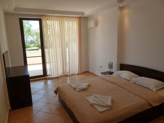 Golden Dunes Primorsko Apartments - 2