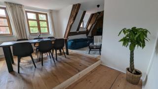 LIBORIA I Als Gruppe im Denkmal Augsburgs - 6