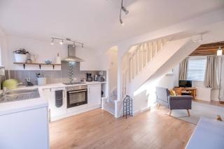 Button Cottage, Wickham Market - 5