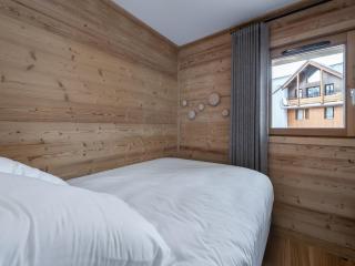 Appartement T4 à Courchevel, proche des pistes, avec terrasse, parking, et services inclus - FR-1-563-13 - Courchevel - 3