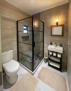 Phoenix Valley Suite - Exclusive Apartment + Pool - La Caverne - 2