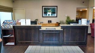 Hill City Inn - 5