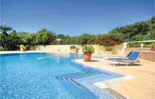 4 Bedroom Lovely Home In Marbella - 8