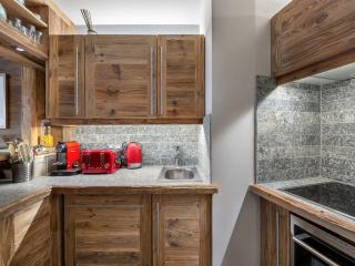 Appartement familial skis aux pieds avec Wifi à Courchevel - FR-1-563-94 - 3