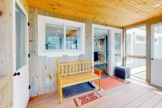 Grove Road Lakehouse - 2