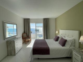 Playa Miraflores - Sea Front Apartment - 1