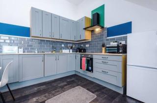 Large 3 Bed Apartment in Central Blackpool - 4